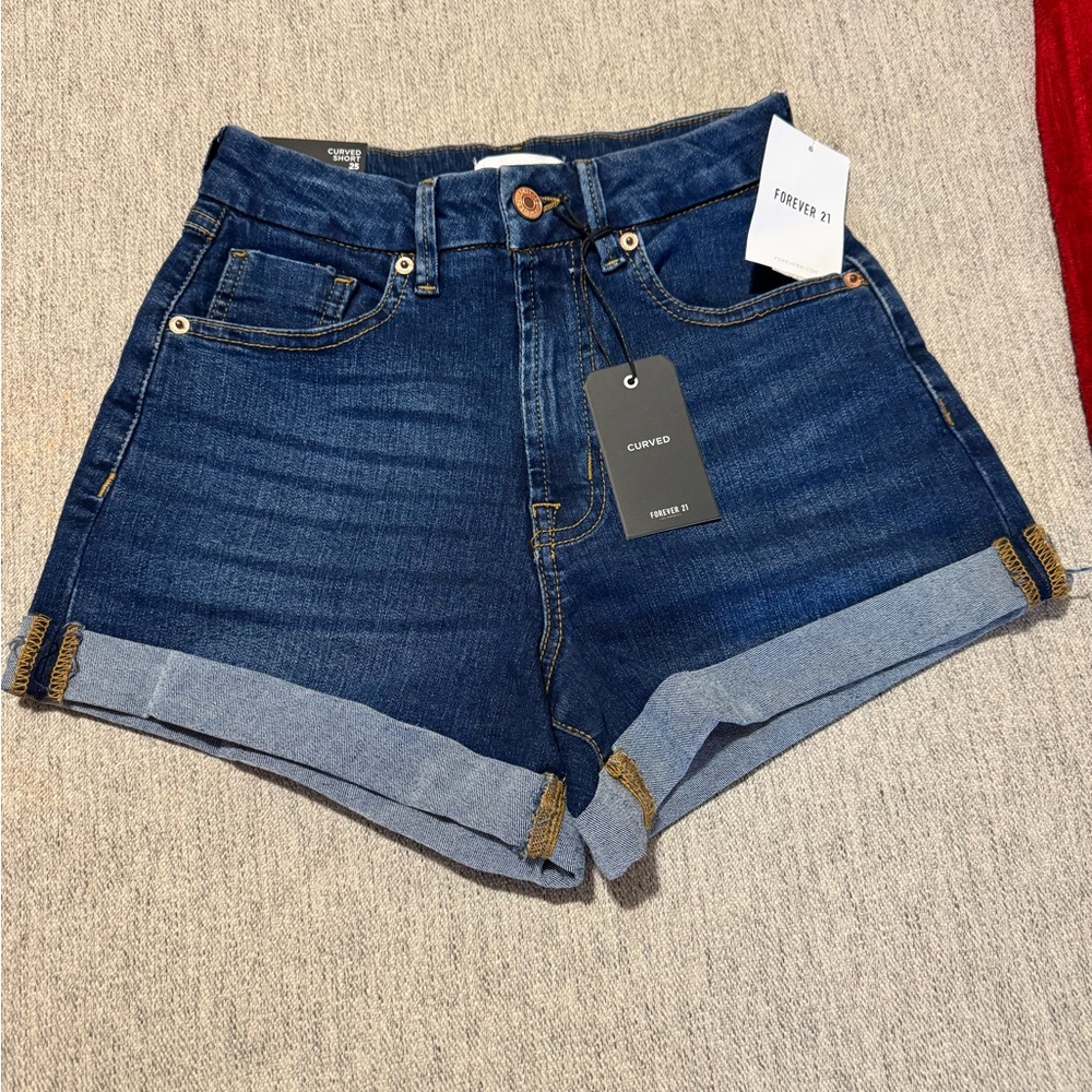 Forever 21  Curved  Jeans short  size 25